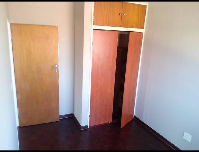 2 BEDROOM PROPERTY TO RENT IN FLORIDA